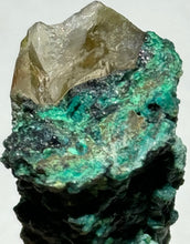 Load image into Gallery viewer, Quartz With Shattuckite

